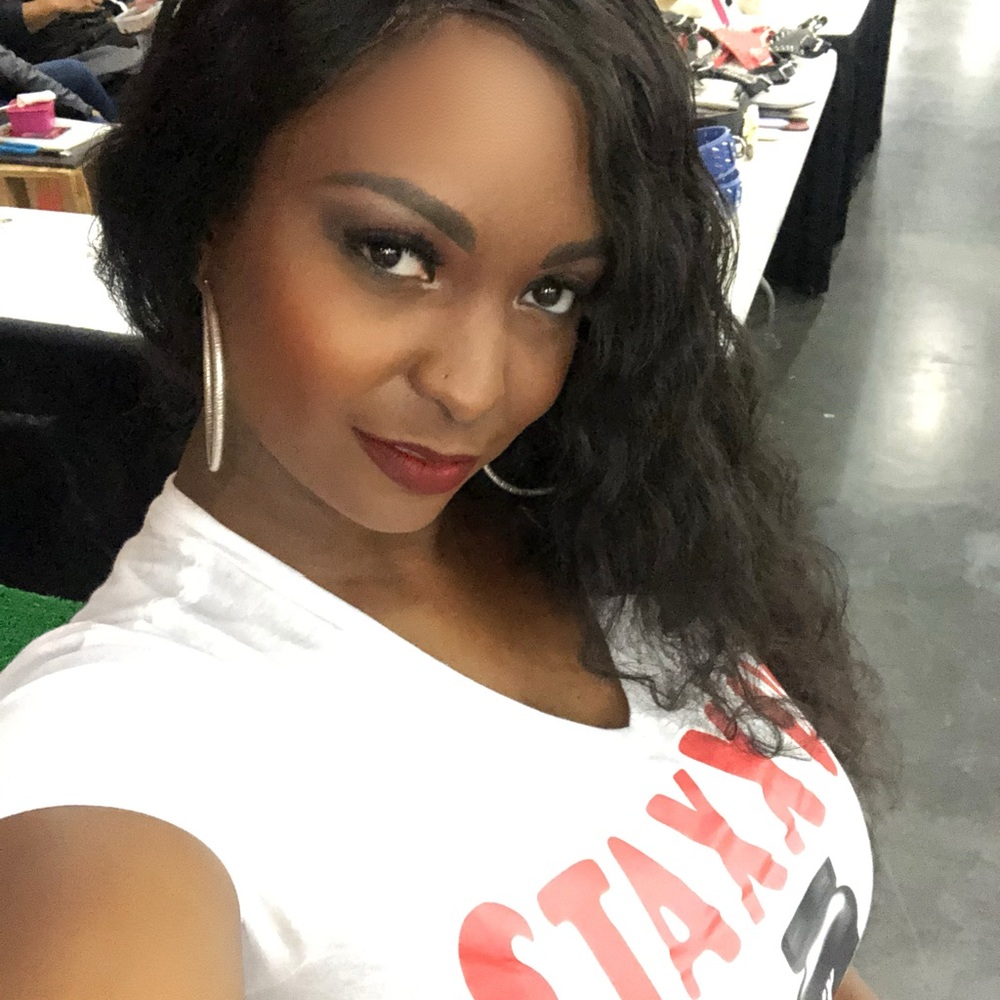 Meet your Posher, Ebony